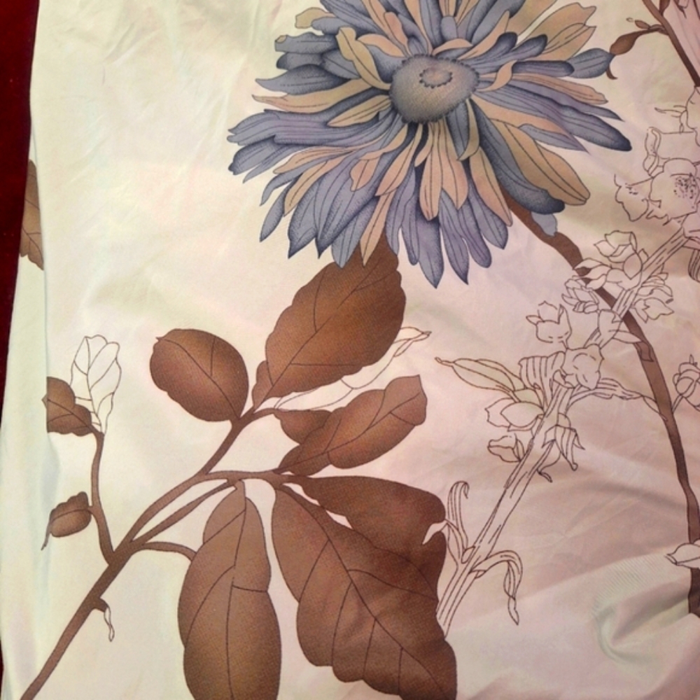King Sheets Microsoft Beautiful Floral 4 pieces.